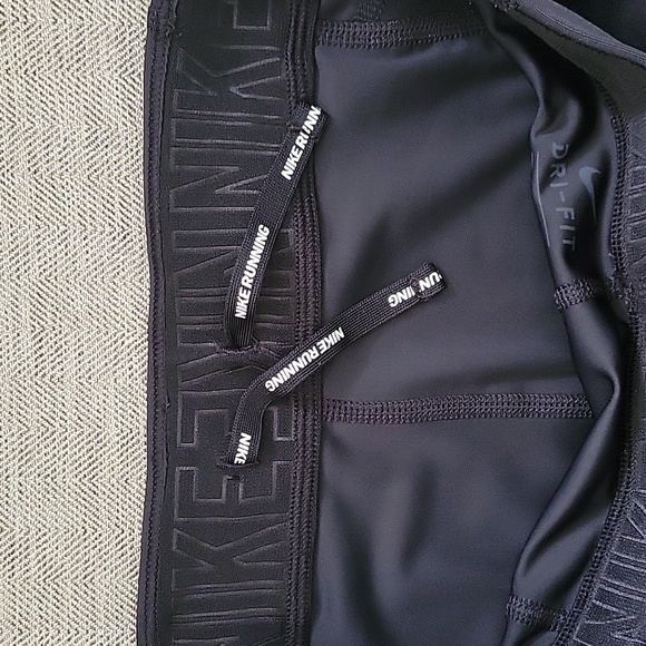 Nike compression leggings - Picture 4 of 7